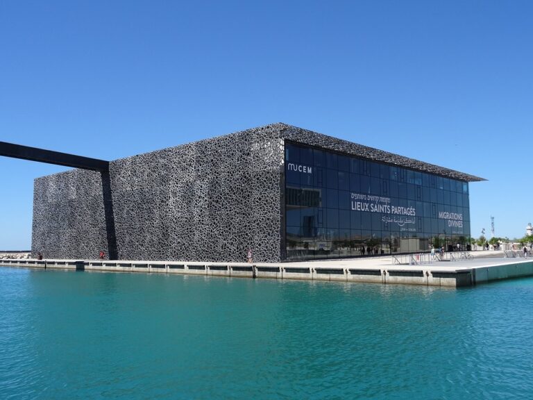 le-mucem-porte-dacces-sur-les-enjeux-et-traditions-de-la-mediterranee