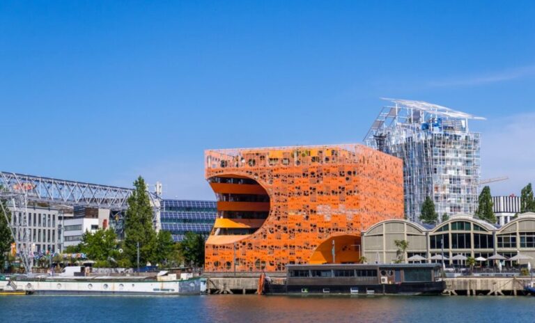 orange-cube-lyon-confluence-1024x619
